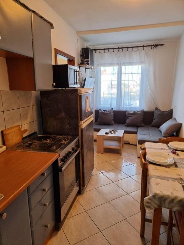 Apartmani Petra Pola Esterno foto