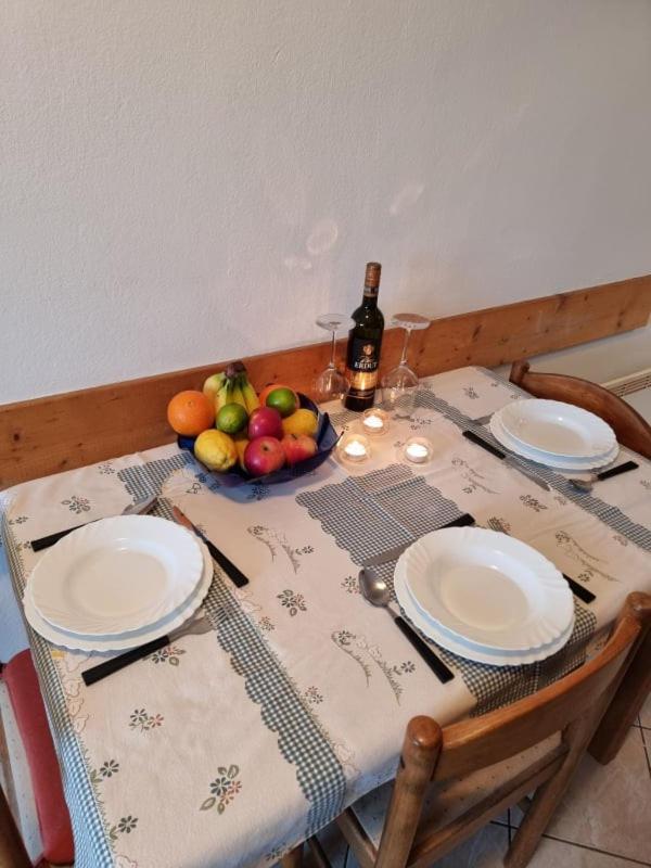 Apartmani Petra Pola Esterno foto